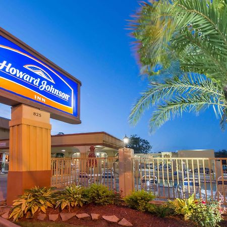 Howard Johnson By Wyndham Historic לייק צ'ארלס מראה חיצוני תמונה